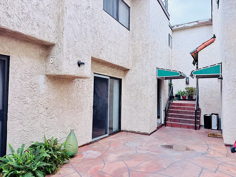 6739 Coldwater Canyon Ave #5 — Photo 27