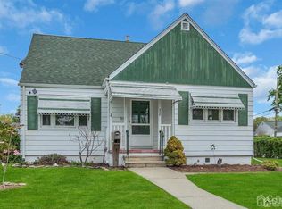 528 Fairview Ave, Middlesex, NJ 08846