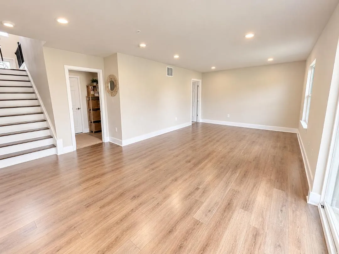 3 bed, 3.5 bath, 3020 sqft, $3,600 — Photo 1
