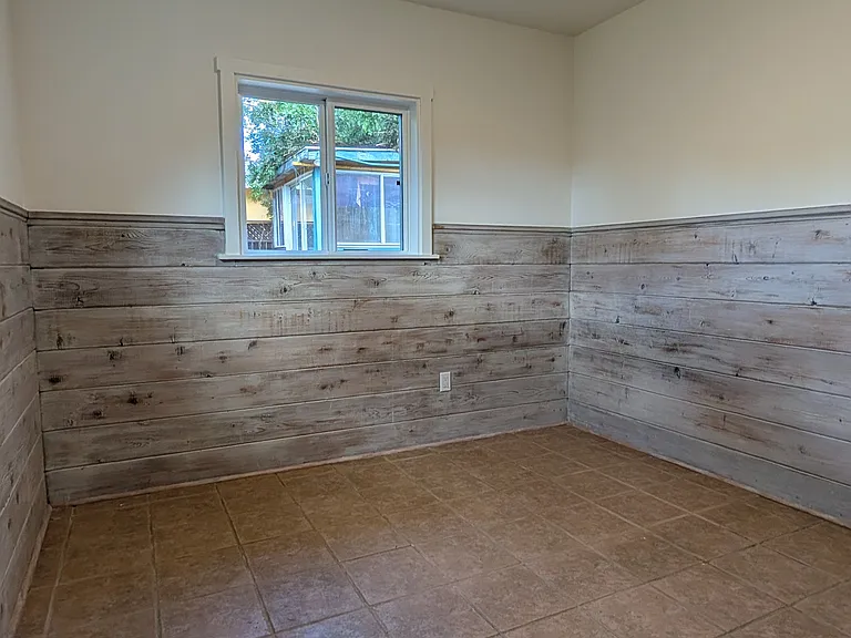 546 Griswold Ave — Photo 15