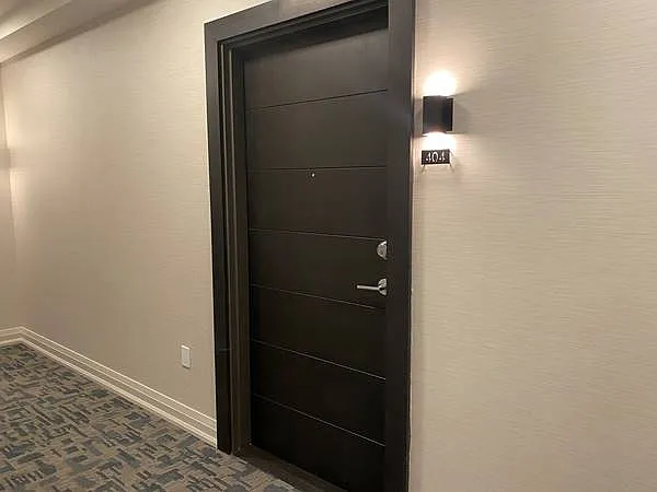 212 King William St #404 — Photo 13