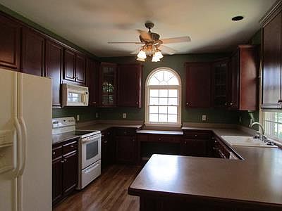 4th image of 3739 Casteel Park Dr SW