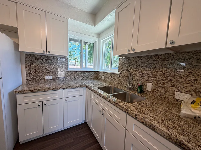 3310 Palm Ave — Photo 7