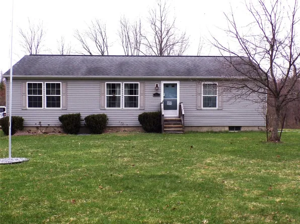 3043 N Creek Rd, Girard, PA 16417