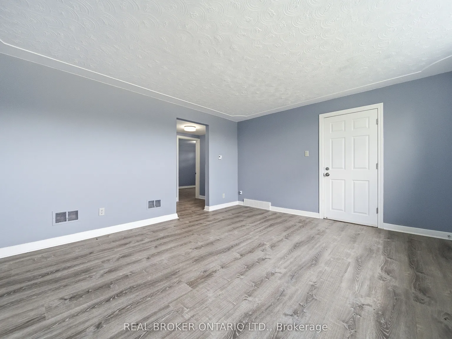 2 bed, $1,800 — Photo 3