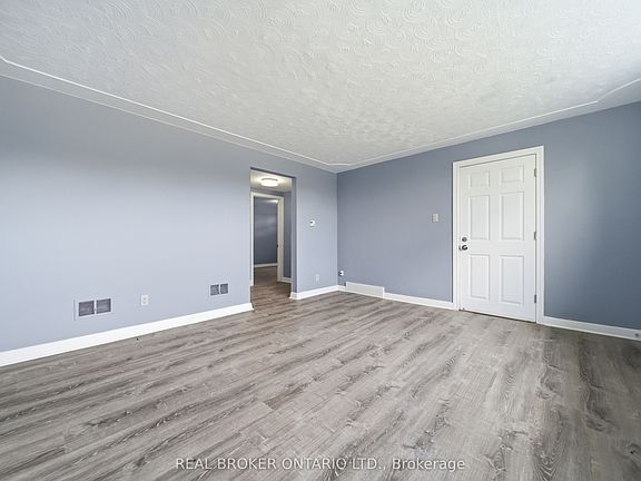3rd image of 293 Highland Rd E #C