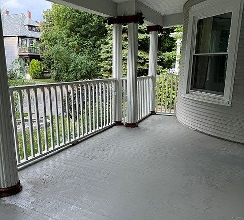 2nd image of 547 Potomac Ave APT 1