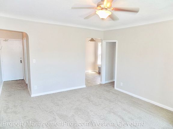 3rd image of 1365 Clarence Ave APT 107