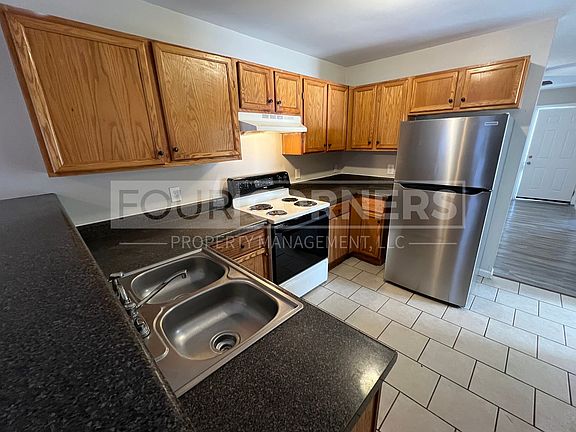 5th image of 1903 Merritt Dr Unit A