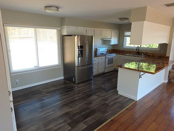 5th image of 9786 Mount Hood Way
