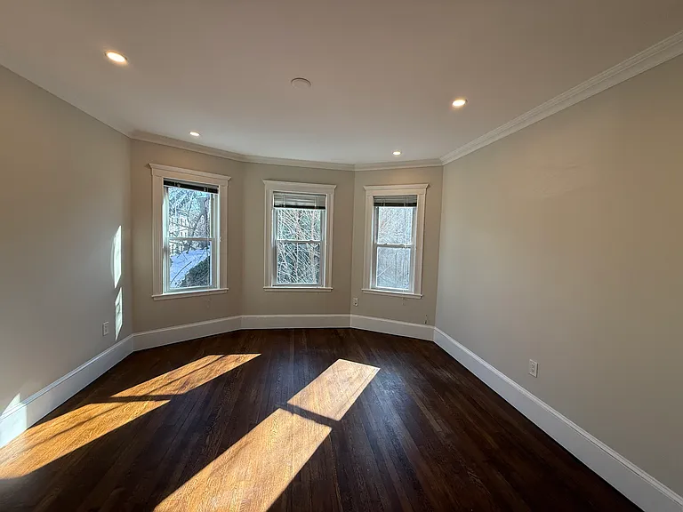 55 Iffley Rd #3 — Photo 1