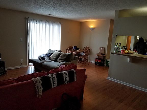 4th image of 9523 University Terrace Dr APT E