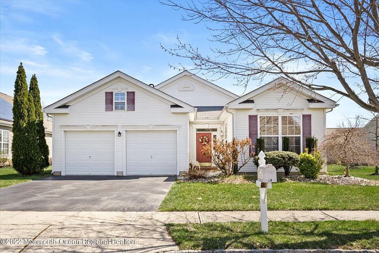 1st image of 71 Minuteman Cir