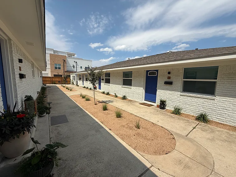 5800 Locke Ave #3 — Photo 15