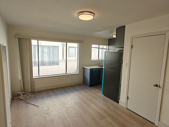 4th image of 521 Arguello Blvd APT 5