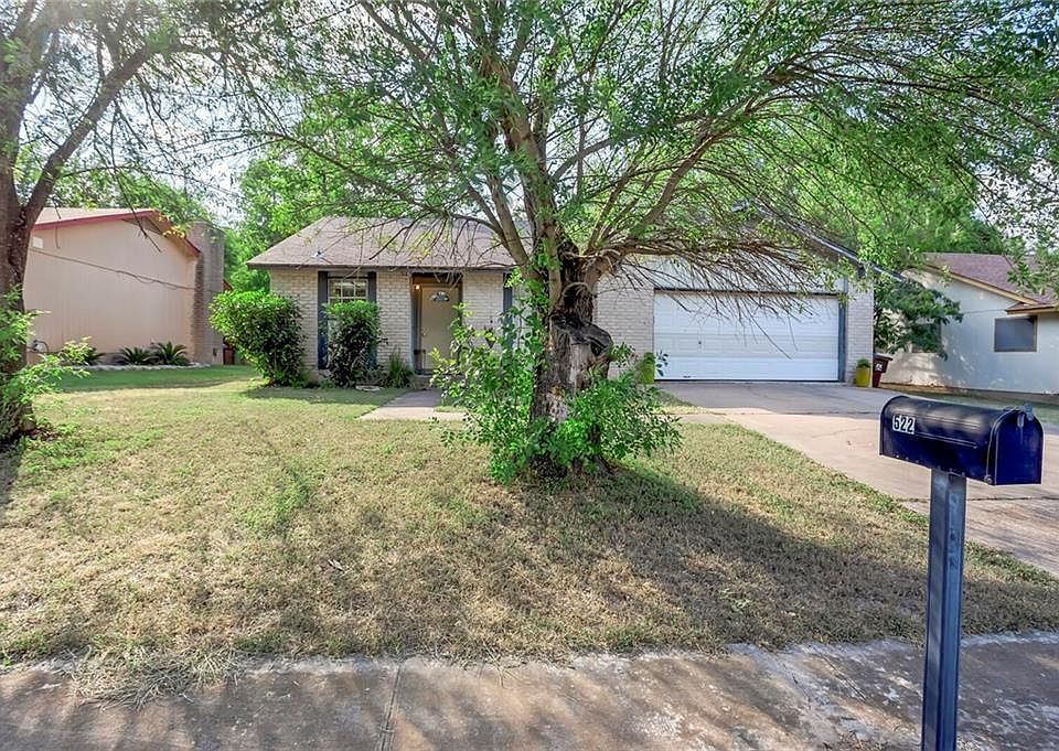 1st image of 522 Chisholm Valley Dr