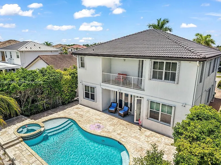 1421 SW 153rd Path — Photo 3