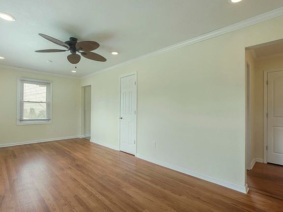 3rd image of 607 Scenic Dr