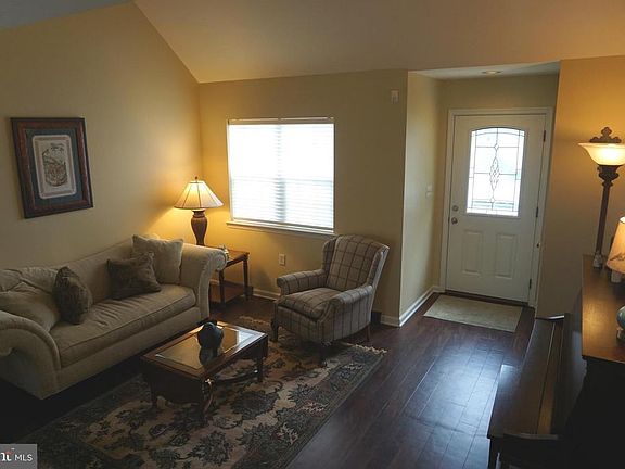 5th image of 642 Blossom Hill Ln