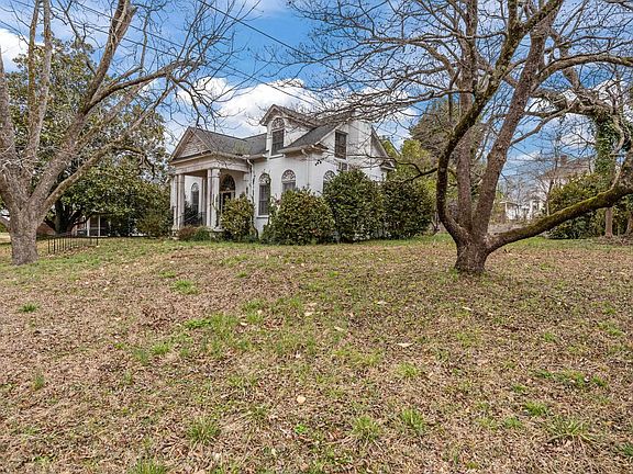 2nd image of 114 Park Dr