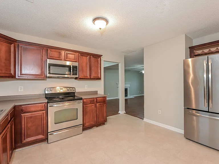 3363 Newtons Crest Cir — Photo 8