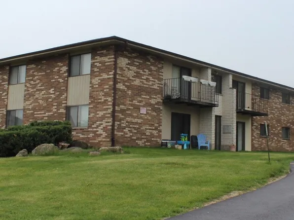 1357 Meadowcreek Dr., 1357 Meadowcreek Dr APT 5, Pewaukee, WI 53072