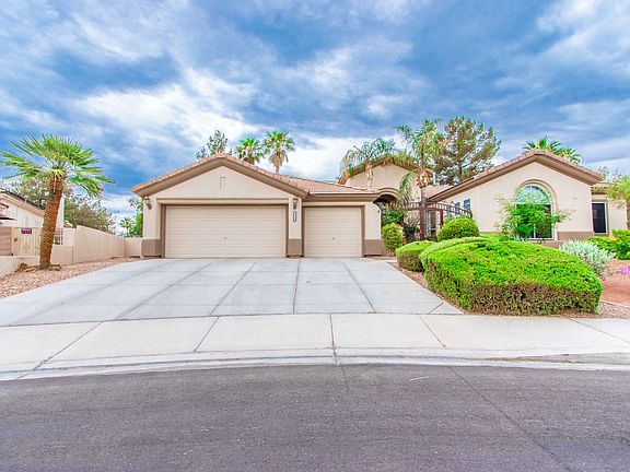 2nd image of 6313 Crestfield Ln