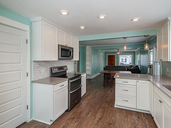 5th image of 1303 Nicklin Ave