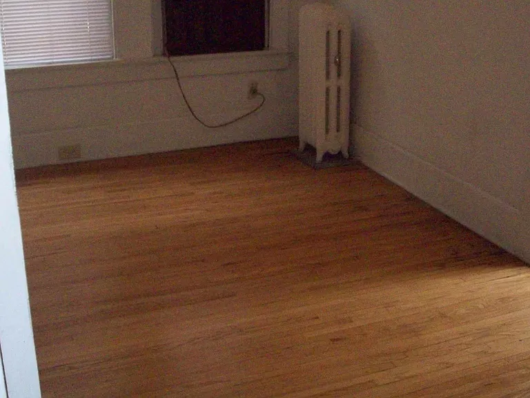 1861 Poplar Ave #5 — Photo 5