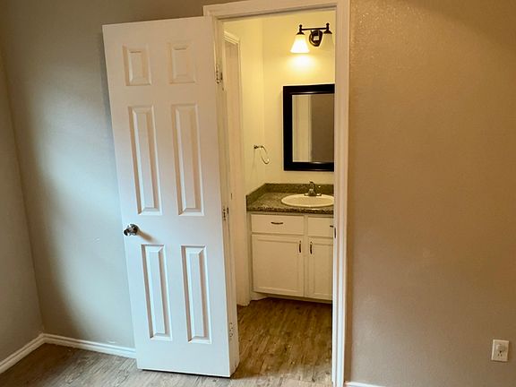 2nd image of 5710 Grinnell St APT B