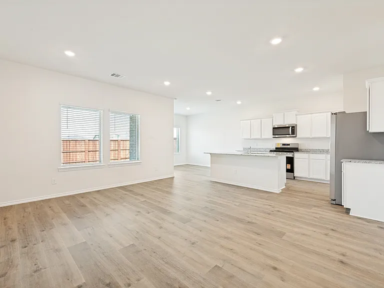 4104 Malachite Dr — Photo 2