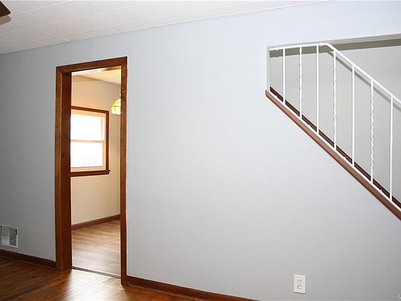 3rd image of 229 Edgewood Ave