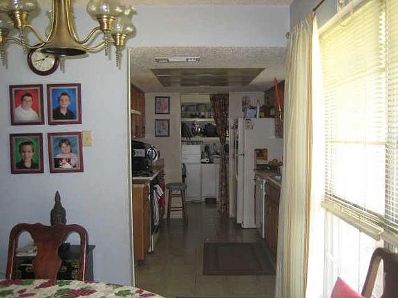 5th image of 332 Westwood Ct