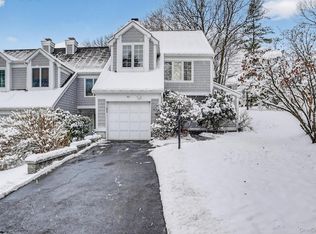 23 Berrybush Lane, Hastings-on-Hudson, NY 10706