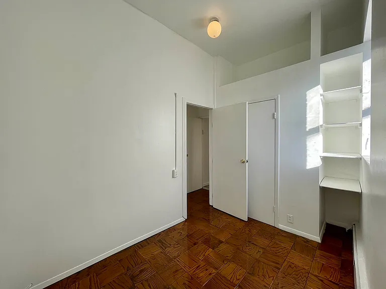 301 E 110th St #4D — Photo 10