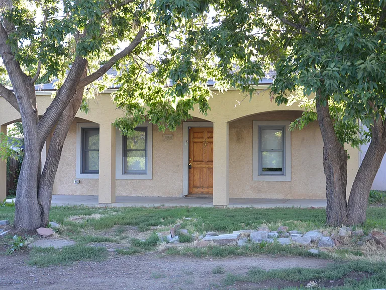 780 Juniper St — Photo 3