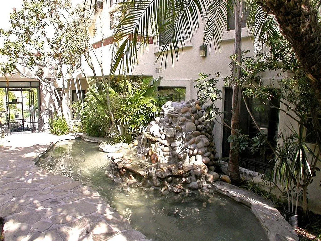 Islands of Tranquility — Photo 2