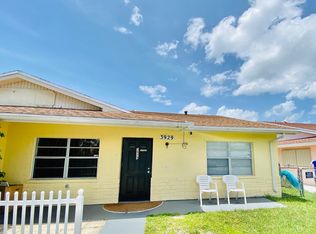 3929 Harwood St, West Palm Beach, FL 33403