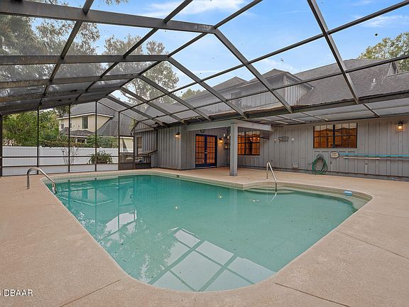 2nd image of 20 River Ridge Trl