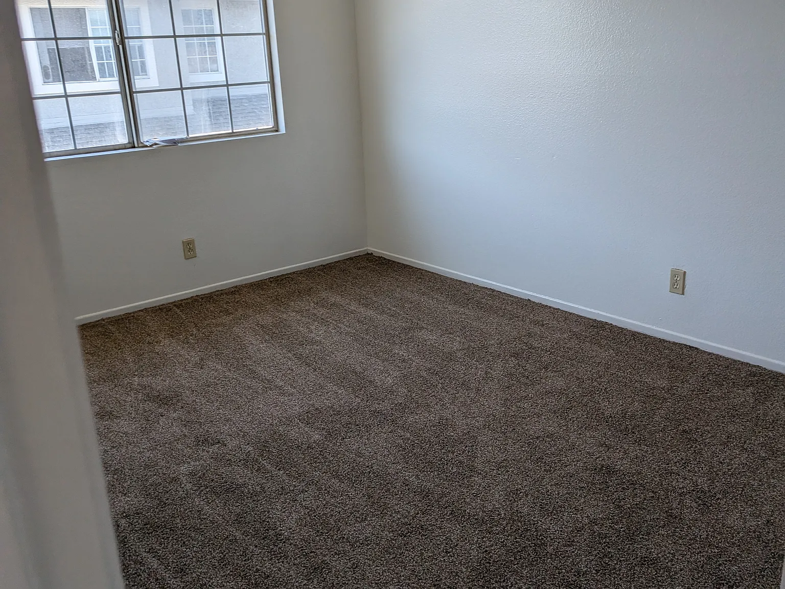 3 bed, 1100 sqft, $2,900 — Photo 3