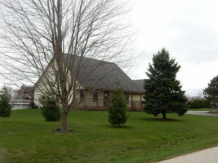 2nd image of 17918 Springbrook Cir