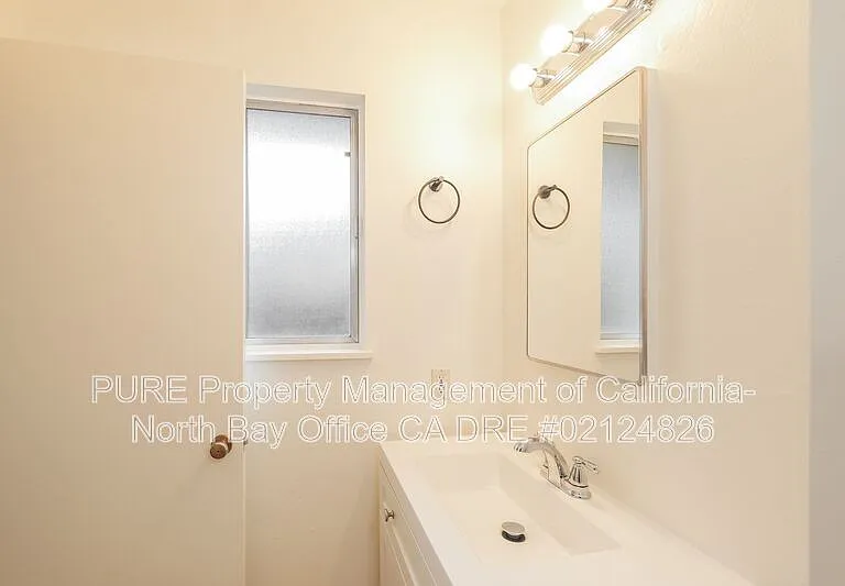 630 Wright St #G — Photo 14