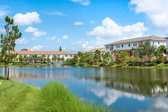 710 SW 1 Way, Pompano Beach, FL 33060