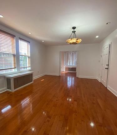 2nd image of 2545 Gunther Ave