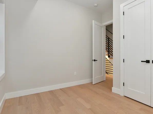 221 Columbia Avenue image 38 of 50