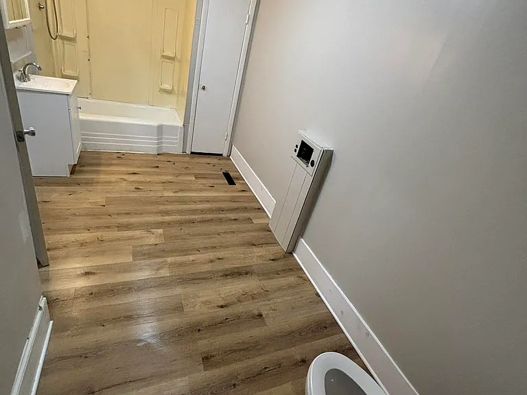 453 Wayne St #1 — Photo 3