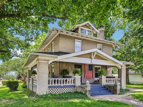 829 E 1st North St, Carlinville, IL 62626