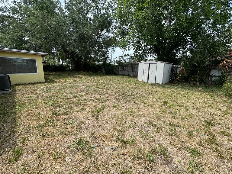 521 Frandor Pl — Photo 16