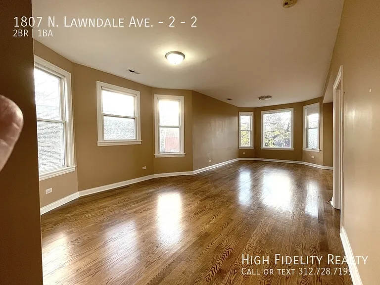 1807 N Lawndale Ave #2 — Photo 2
