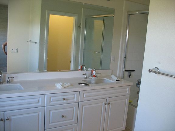 3rd image of 44119 Calle Luz #17